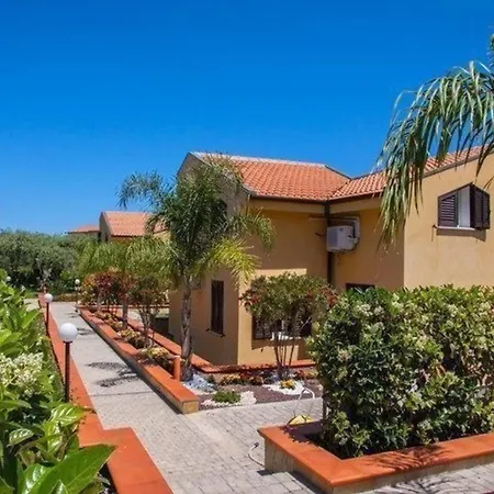 Ferienwohnung Fuer 6 Personen Ca 75 Qm In Cefalu, Sizilien Nordkueste Von Sizilien Apartment *